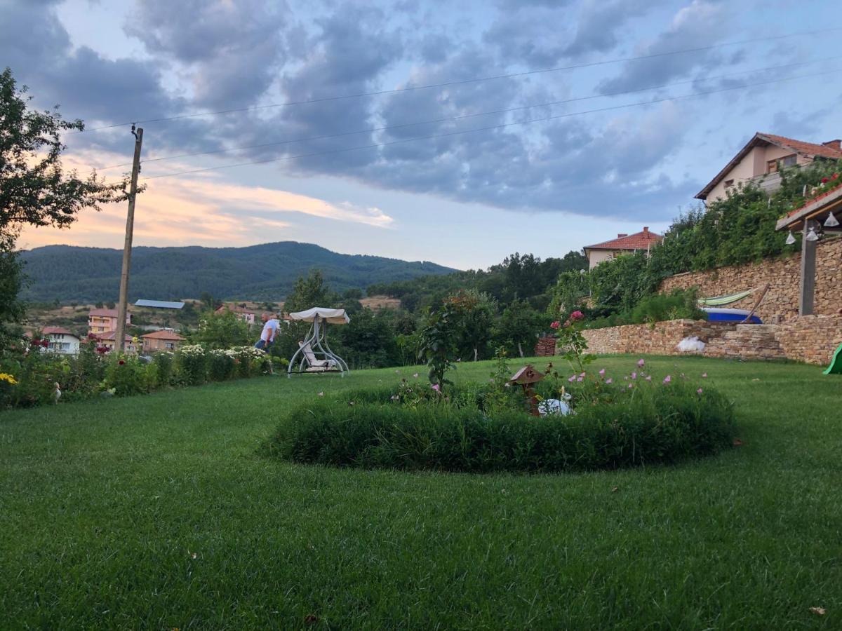 Kribul Guest House Agush מראה חיצוני תמונה
