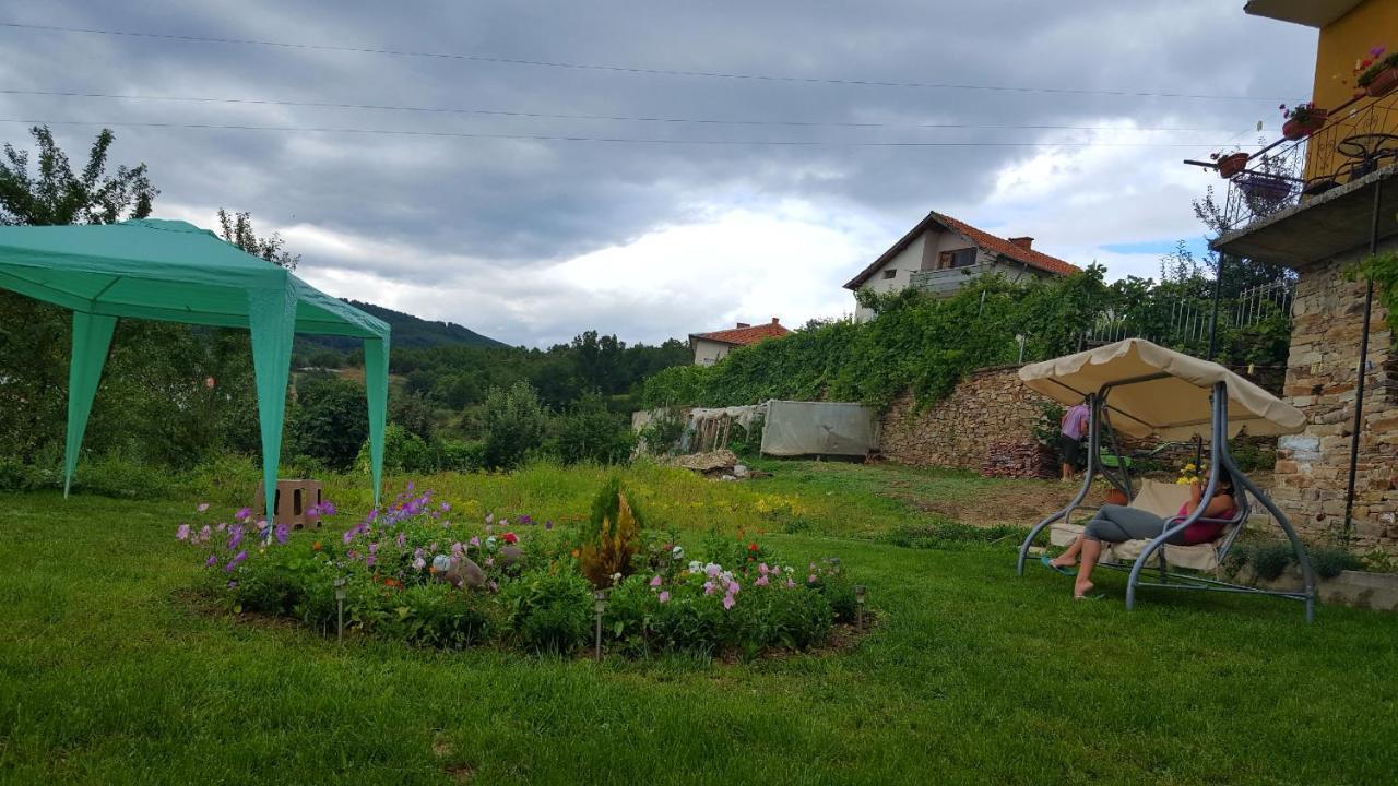 Kribul Guest House Agush מראה חיצוני תמונה