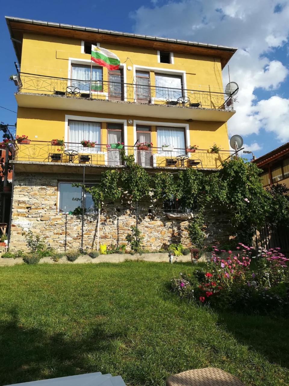 Kribul Guest House Agush מראה חיצוני תמונה