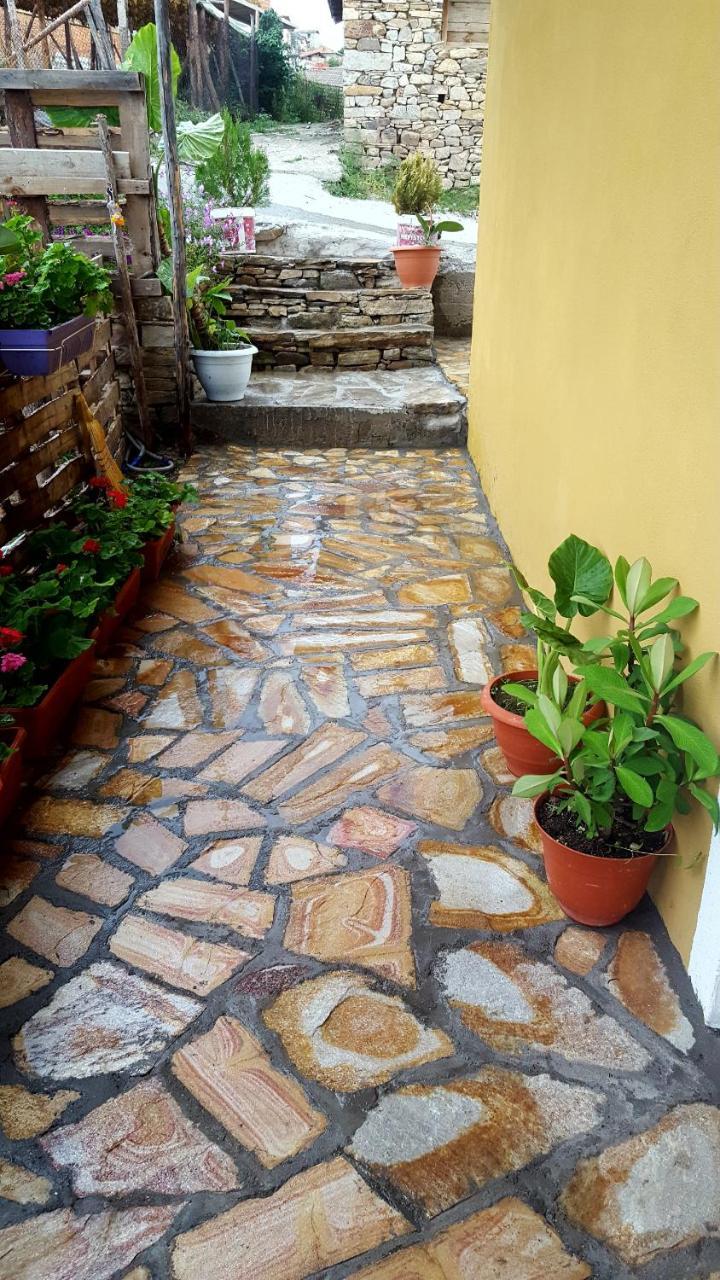 Kribul Guest House Agush מראה חיצוני תמונה