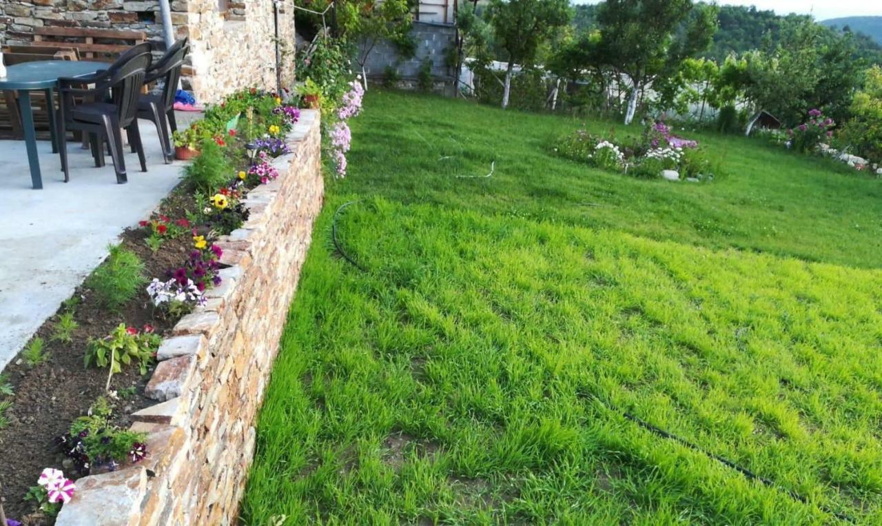 Kribul Guest House Agush מראה חיצוני תמונה