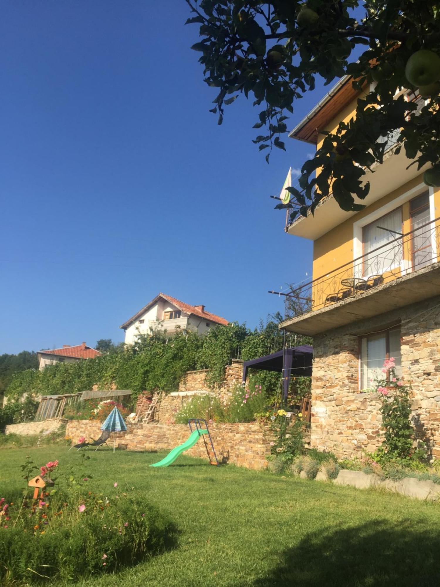Kribul Guest House Agush מראה חיצוני תמונה